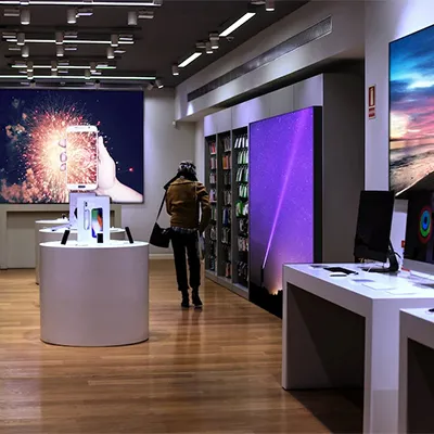 5 Retail Display Solutions Delivering High Impact Electronics Merchandising