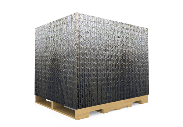 How can a foil pallet cover protect goods from temperature spikes?