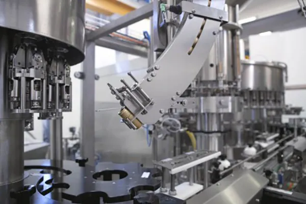 SCREW CAPPING MACHINES