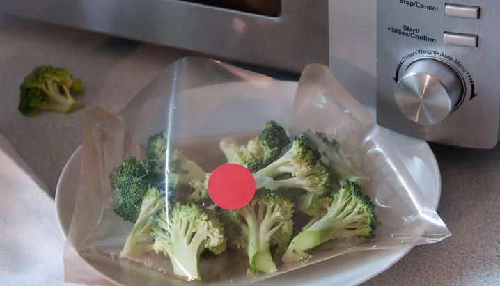 Microwave bag with special vent