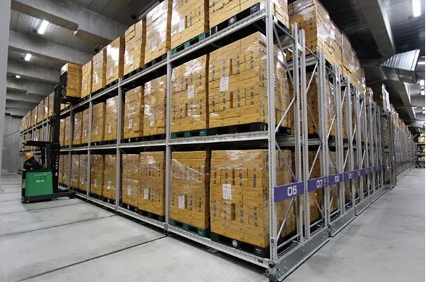 Mobile Pallet Racking