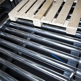 Pallet conveyor system