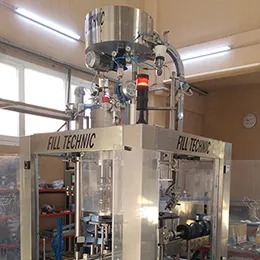 Capper Machine