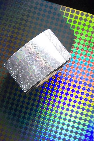 Holographic foil