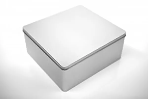 Squarish tins