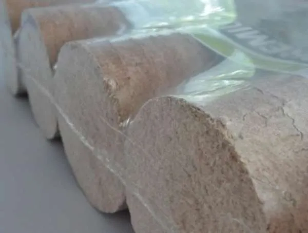 Heat shrinkable films
