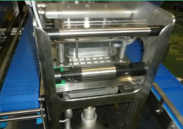 Automatic soldering machine
