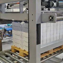 Layer palletizer