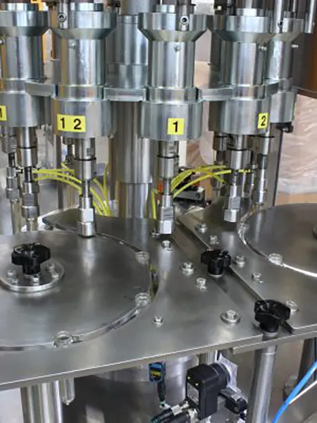 BLADE SERIES, PREFORM GATE CUTTING MACHINE