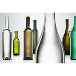 Wine and sparkling wine bottles in noble glass